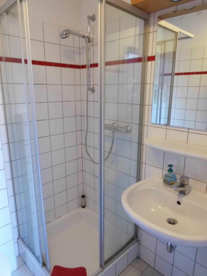 Das Haus Mit Der Roten Telefonzelle Apen Eksteriør bilde